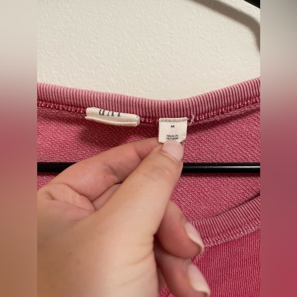 GAP - Women’s Slouchy Pullover Lightweight Sweatshirt- Winterberry - Size M - Picture 4 of 6